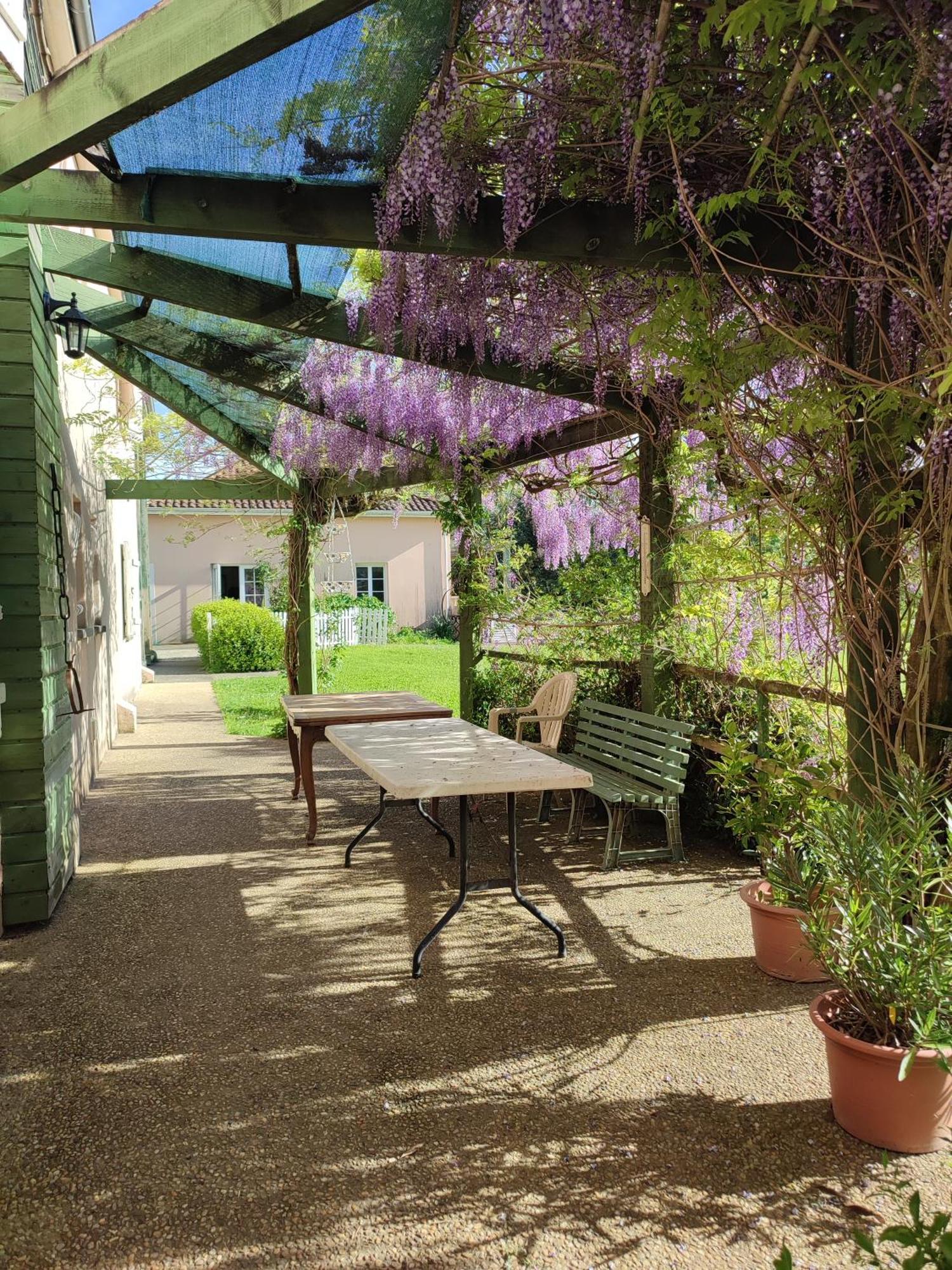De Couleurs Et D'Eau Fraiche Bed and Breakfast Navarrenx Εξωτερικό φωτογραφία
